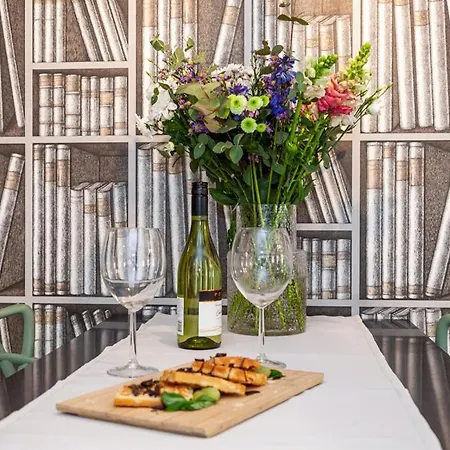 Oomph Deluxe Apt Ruska Wrocław