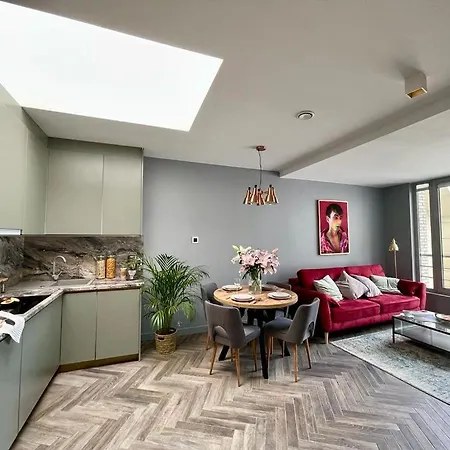 Oomph Deluxe Apt Ruska Lägenhet