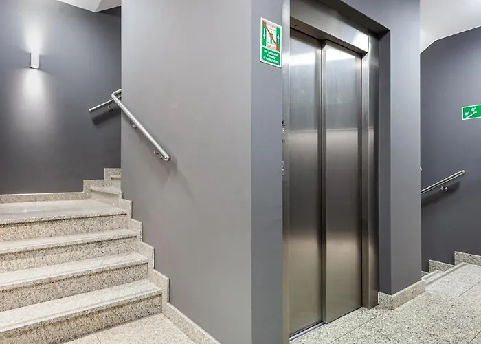 Oomph Deluxe Apt Ruska Wrocław