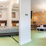 Oomph Deluxe Apt Ruska Appartamento *