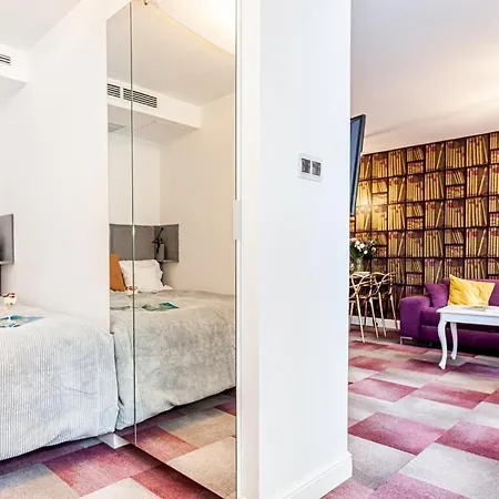 Oomph Deluxe Apt Ruska Wroclaw