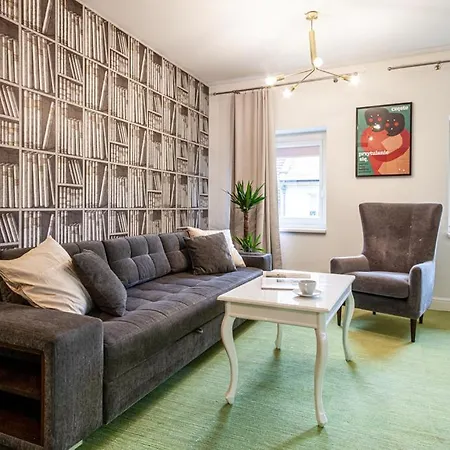 Apartment Oomph Deluxe Apt Ruska