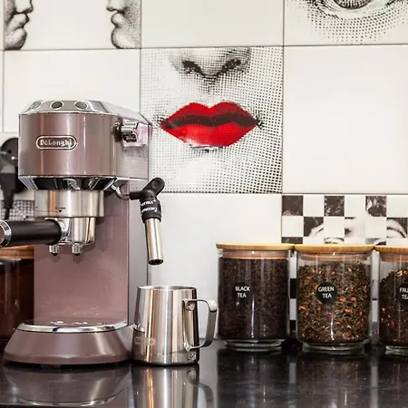 Oomph Deluxe Apt Ruska * Вроцлав