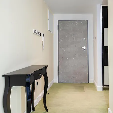 Апартаменты Oomph Deluxe Apt Ruska