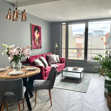 Oomph Deluxe Apt Ruska * Breslavia